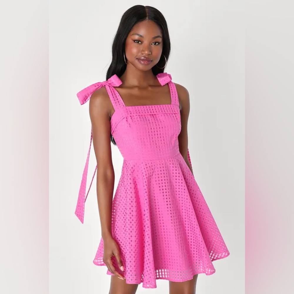 Lulu’s NWT Pink Bow Tie Shoulders dress size medium never worn tags attached - Picture 2 of 5